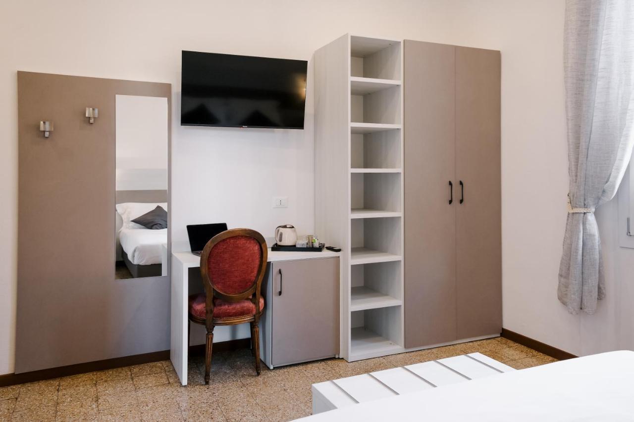 Lami Room & Apartment Кастел Сан Пиетро Терме Екстериор снимка