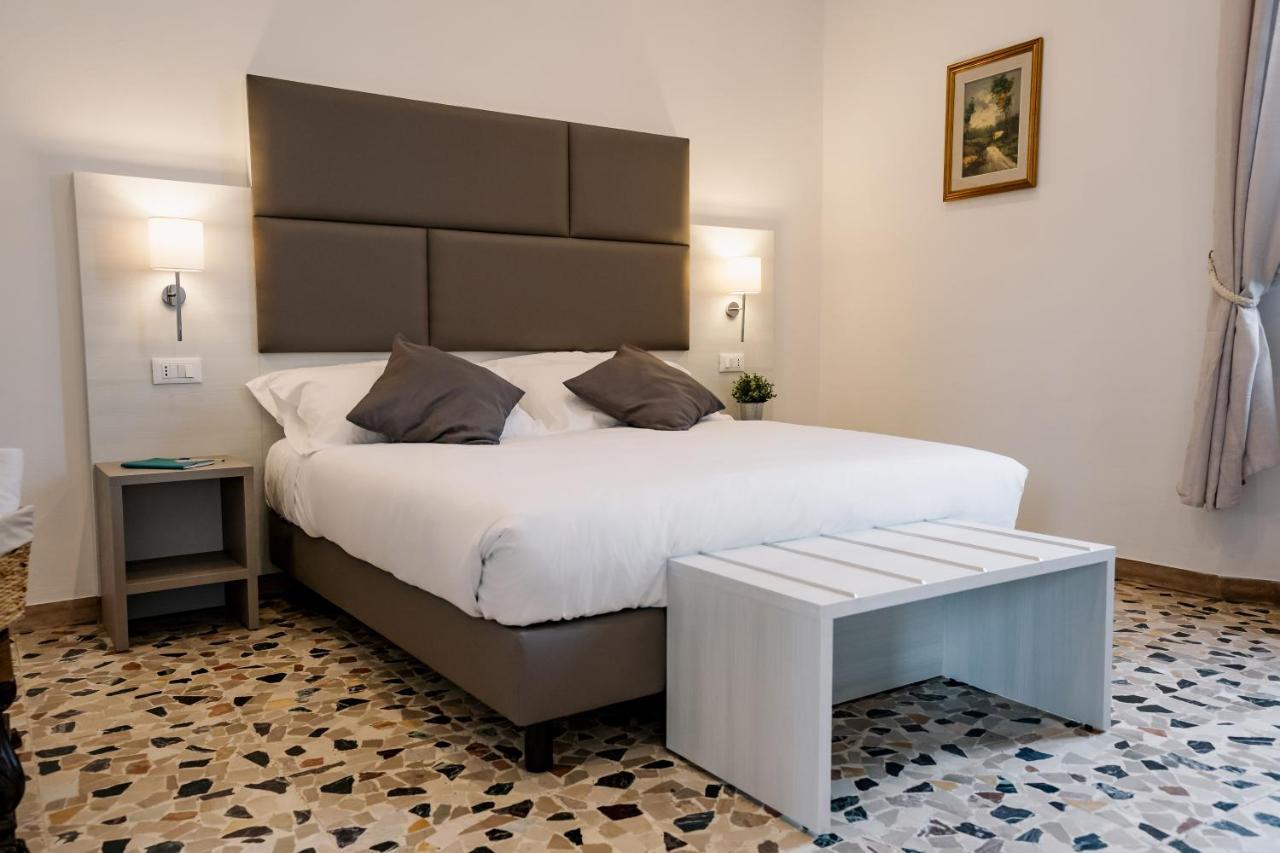 Lami Room & Apartment Кастел Сан Пиетро Терме Екстериор снимка