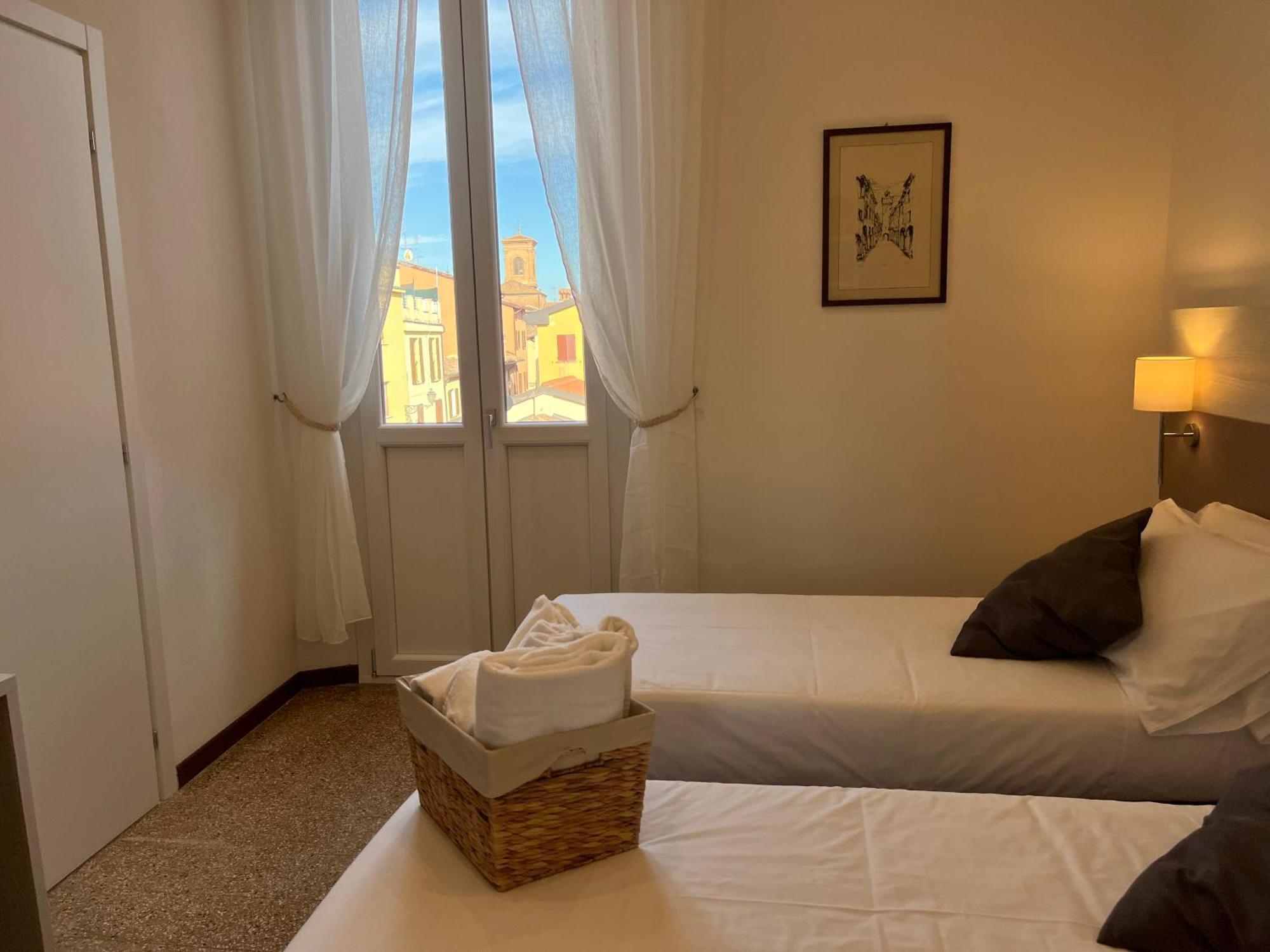 Lami Room & Apartment Кастел Сан Пиетро Терме Екстериор снимка